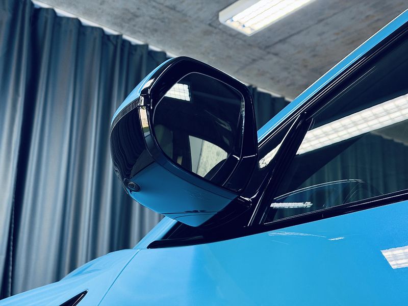 Lamborghini Urus (2024) S 23 MASAŽ HUD CARBON ZÁRUKA - fotka 13 z 50