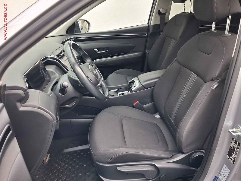 Hyundai Tucson (2021) 1.6 T-GDi 48V MHEV 4x4, ČR - fotka 9 z 17