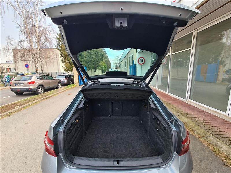 Škoda Superb III 2.0TD*NAV*EL.KUFR*SERV - fotka 24 z 29