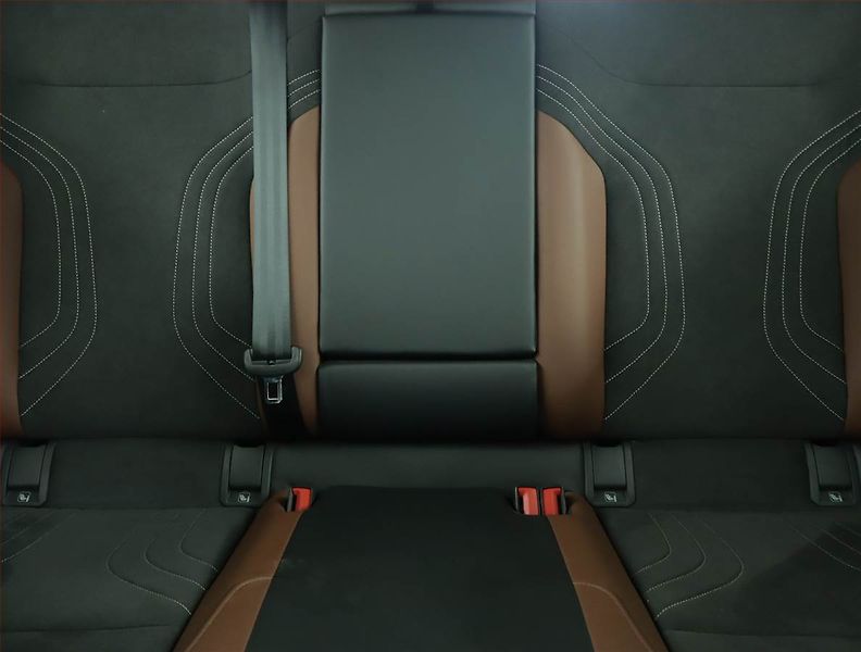 Volkswagen ID.5 (2022) Pro Perf. (82 kWh), SoH 95% - fotka 10 z 19