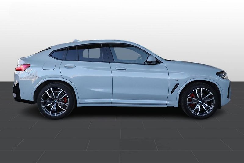 BMW X4 xDrive30d - fotka 4 z 26