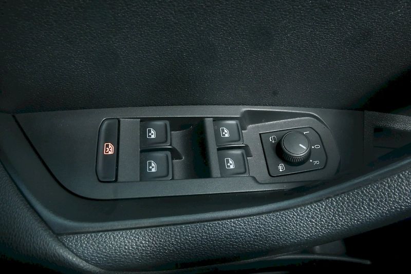 Škoda Karoq (2020) 1.5 TSI 110 kW M6° STYLE - fotka 11 z 35