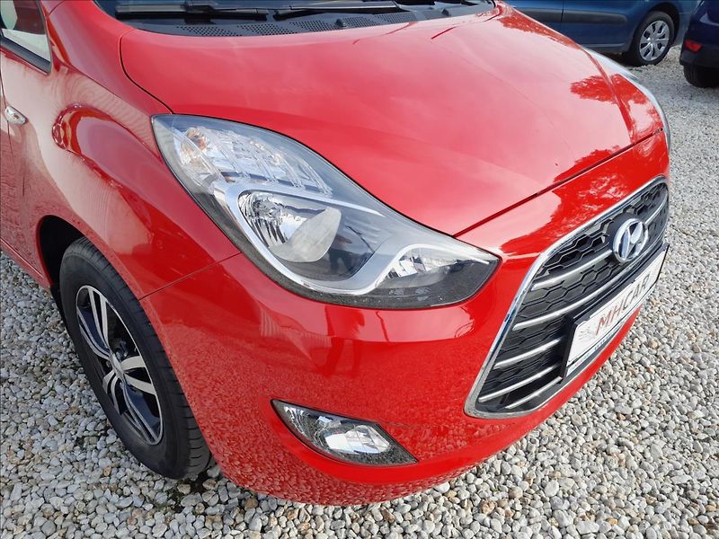Hyundai ix20 1,6i 91 kW - fotka 11 z 49