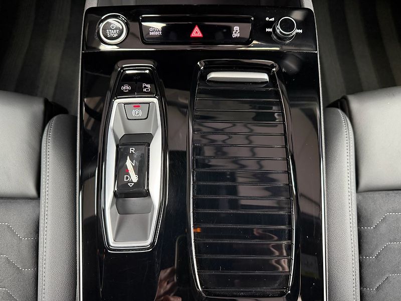 Audi A6 E-TRON S-LINE, VZDUCH, MATRIX, - fotka 25 z 30