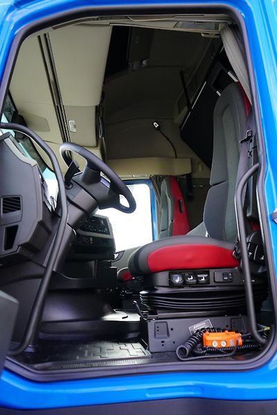 Volvo FH (2017) 500 / ACC / XL / EURO 6 / BDF  - fotka 7 z 53