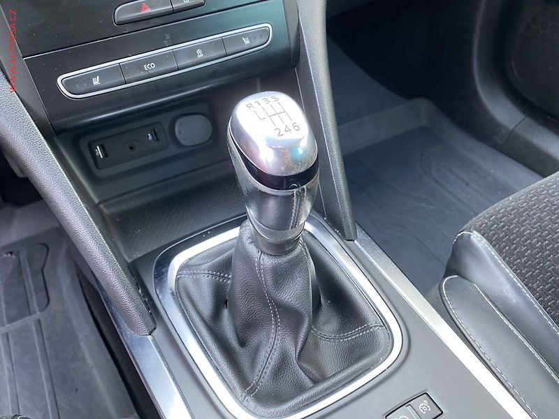 Renault Mégane (2017) 1.6dCi, 2.maj,ČR, AAC - fotka 14 z 17