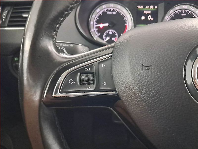 Škoda Octavia (2017) 1.6 TDI, Automat, Tempomat - fotka 18 z 20