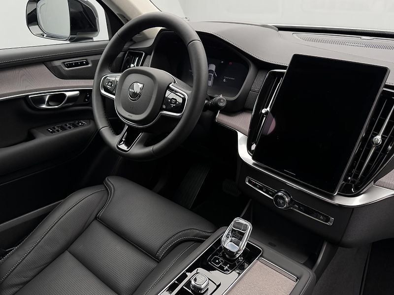 Volvo XC90 (2026) T8 AWD RECHARGE ULTRA DARK 7m - fotka 28 z 28