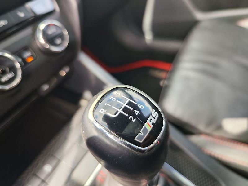 Škoda Octavia 2.0 TDI/135kW RS - fotka 26 z 33