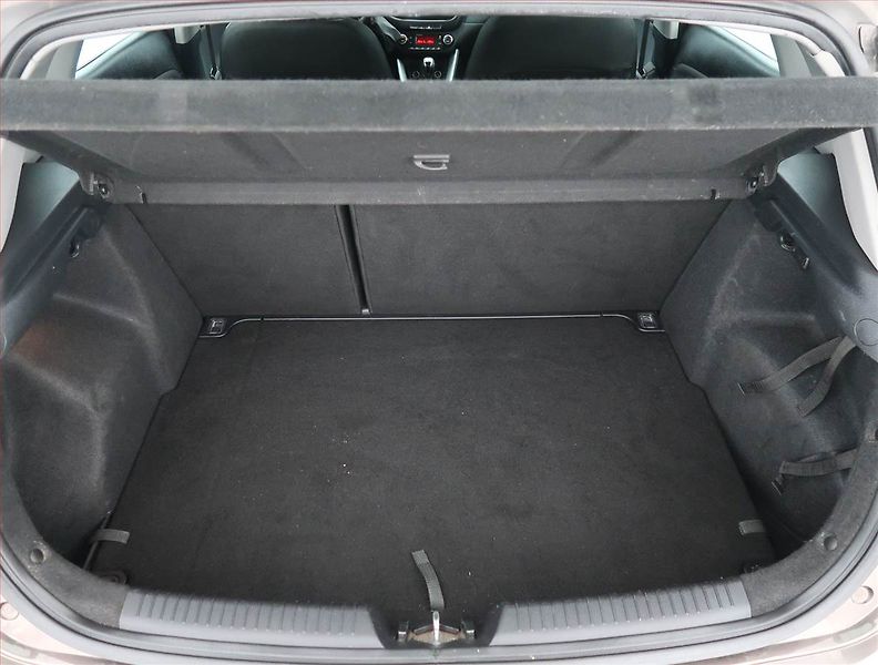 Kia Ceed (2012) 1.6 GDI, Serv.kniha, Tempomat - fotka 12 z 13