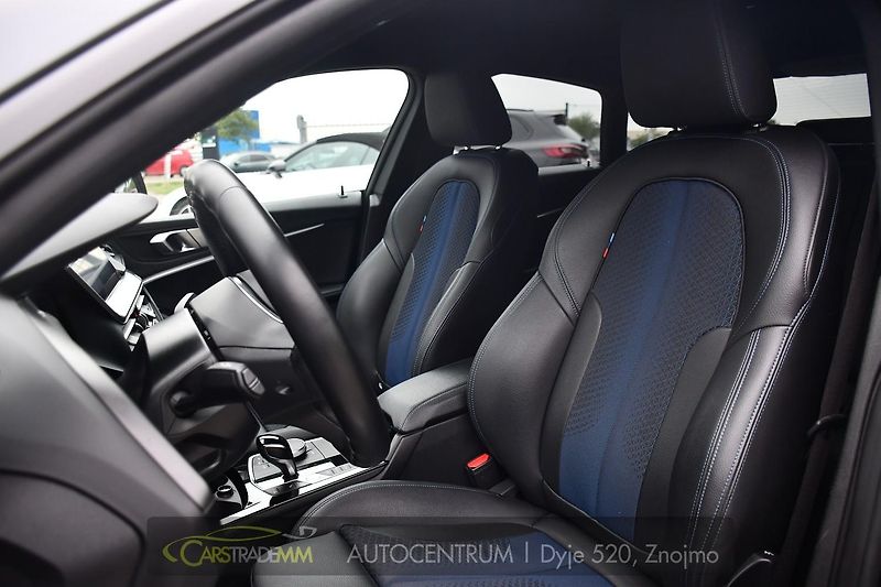 BMW Řada 2 218d M-SPORT 1M ČR HUD - fotka 11 z 46