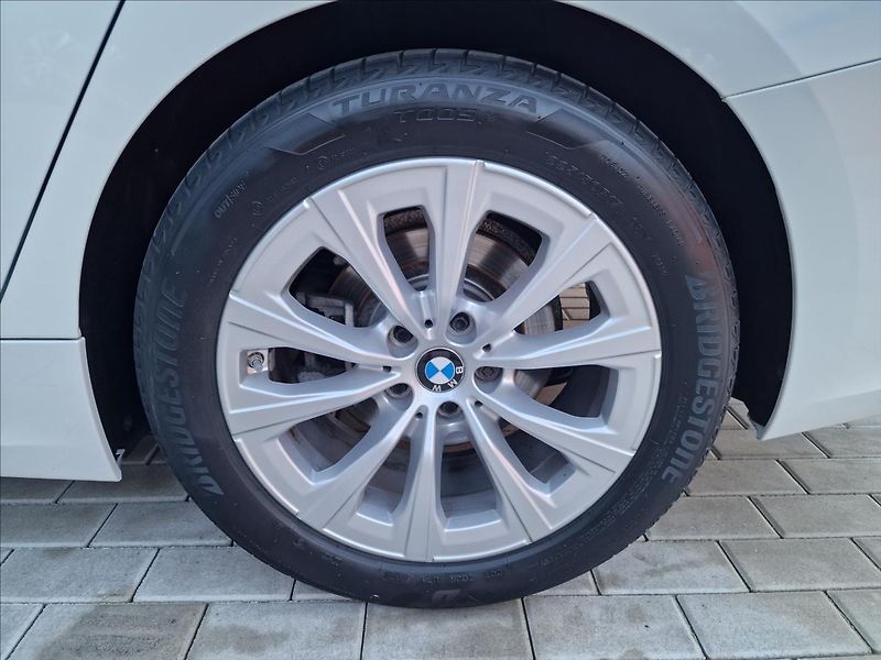 BMW Řada 3 318d 110kW Touring,ČR,1.Maj. - fotka 45 z 50