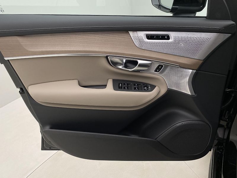 Volvo XC90 (2026) T8 AWD Plug-in BRIGHT ULTRA - fotka 7 z 77