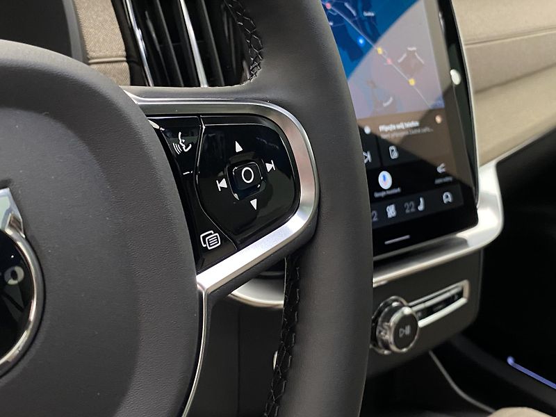 Volvo XC90 (2026) T8 AWD Plug-in DARK PLUS 7m - fotka 29 z 66