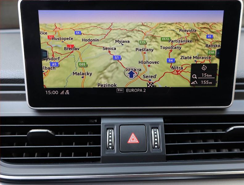 Audi Q5 (2018) 2.0 TDI - fotka 13 z 28