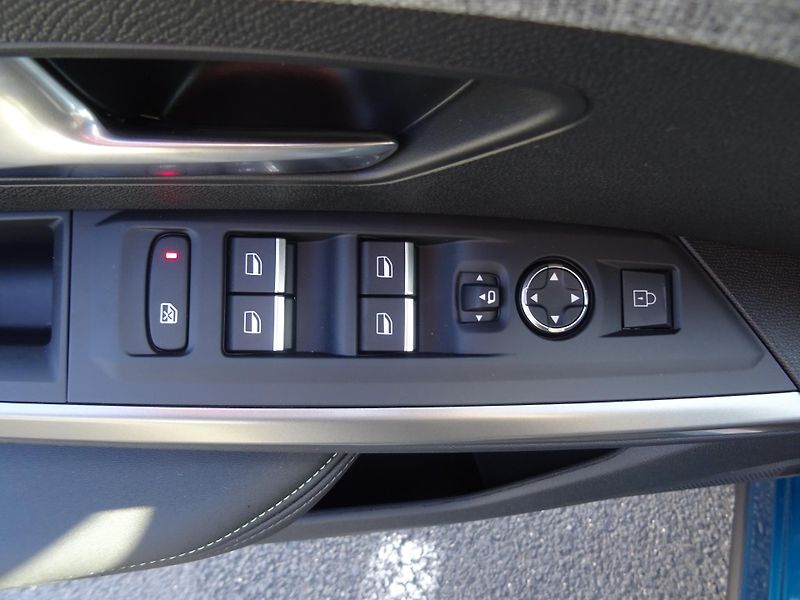 Peugeot 5008 (2026) GT Hybrid 145k SUMMER BLUE - fotka 18 z 50