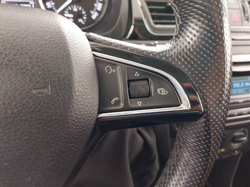 Škoda Rapid (2014) Spaceback 1.2 TSI, Serv.kniha - fotka 15 z 19