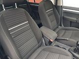 Volkswagen Touran 2.0 TDi - náhled 17