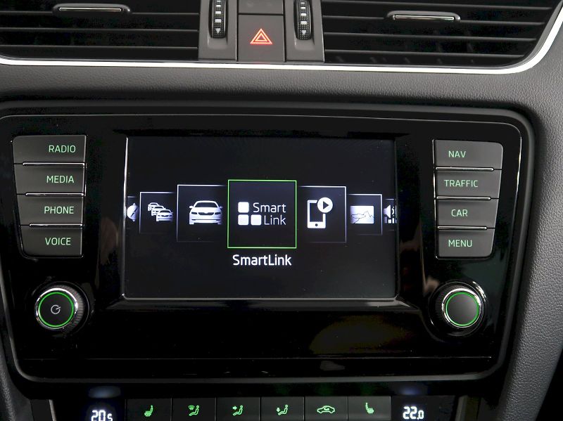 Škoda Octavia (2016) JOY 2.0TDI 110kW 4X4 TAŽNÉ XEN - fotka 25 z 34