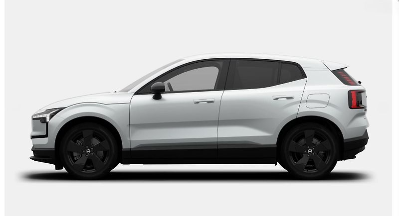 Volvo EX30 (2026) P8 AWD BLACK EDITION PLUS AUT - fotka 2 z 13