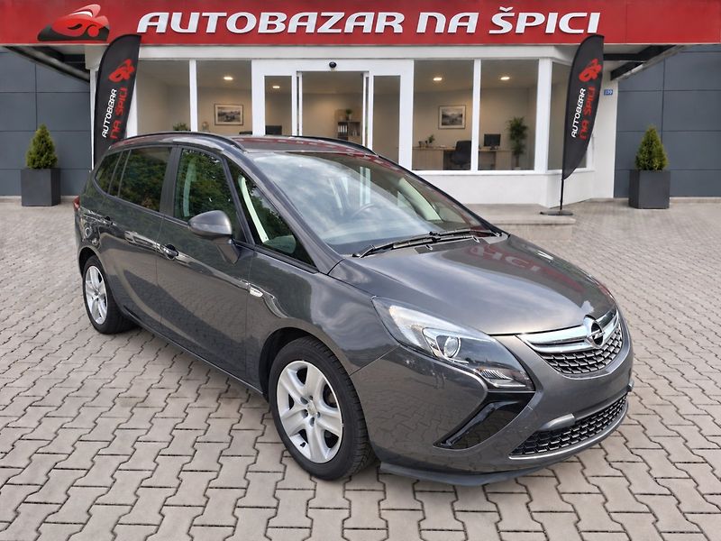 Opel Zafira (2013) TOURER 2.0CDTI 96kW -7.MÍST - fotka 2 z 34