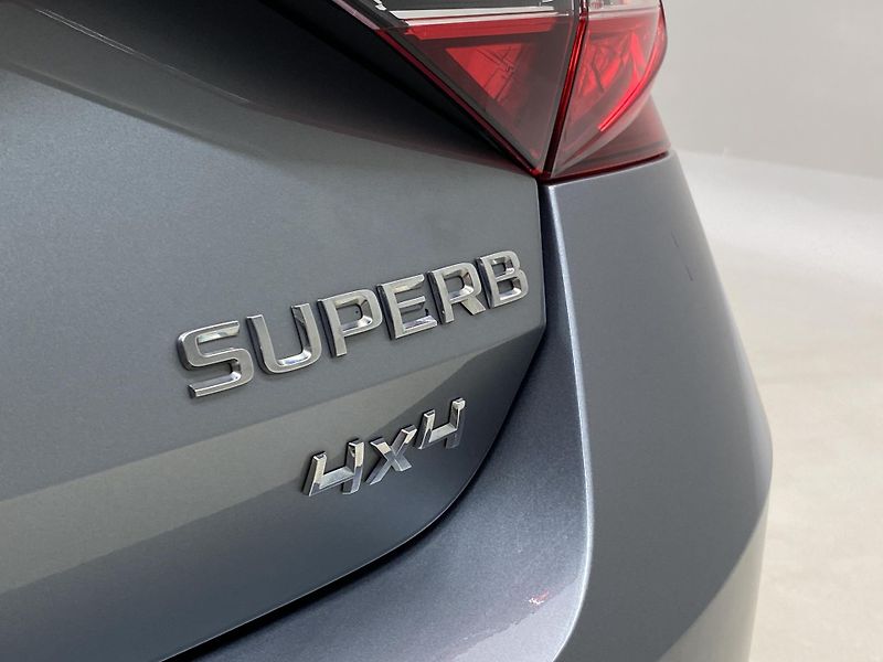 Škoda Superb 2.0TDI 140kW STYLE 4x4 DSG CZ - fotka 36 z 52
