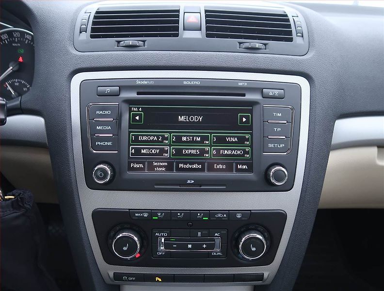Škoda Octavia (2012) Ambition 2.0 TDI, Automat - fotka 12 z 17