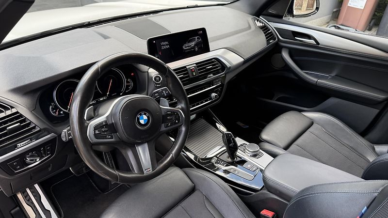 BMW X3 (2019) BMW X3 xDrive 20d po 1.majitel - fotka 14 z 37