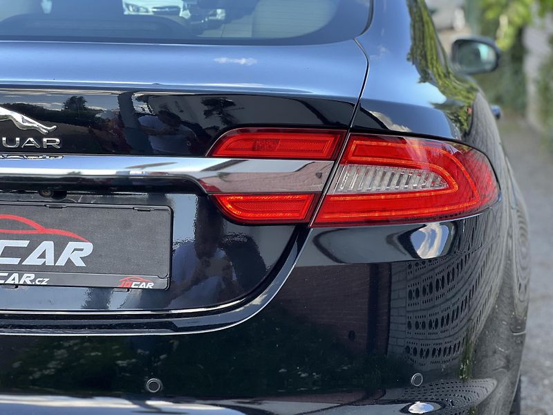 Jaguar XF 3.0D AUTOMAT KŮŽE NAVI KAMERA  - fotka 50 z 51