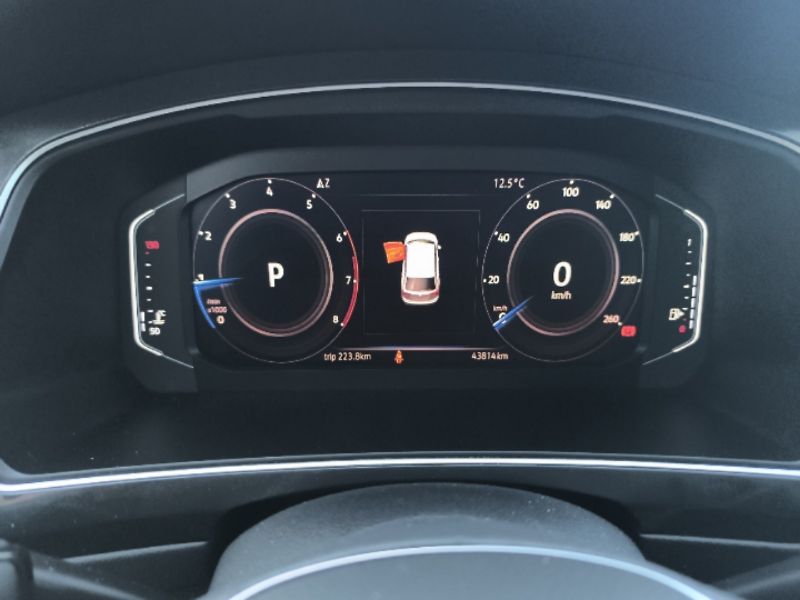 Volkswagen Tiguan 1.5 TSi DSG MaratonEdition - fotka 10 z 25
