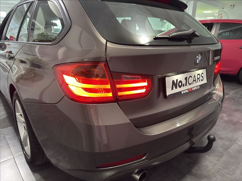 BMW Řada 3 2,0   320i 135KW BI-XEN KŮŽE T - fotka 39 z 46