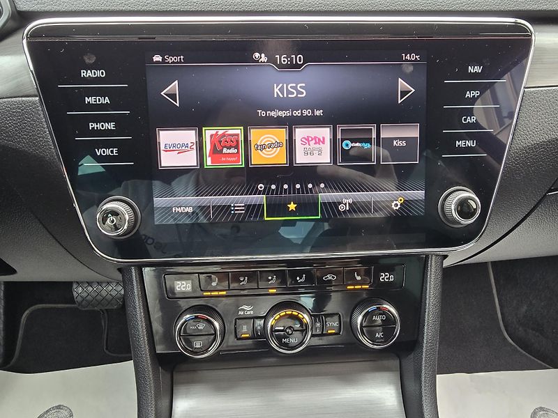 Škoda Superb 2,0TSI 200kW 4x4 DSG WEBASTO - fotka 29 z 41