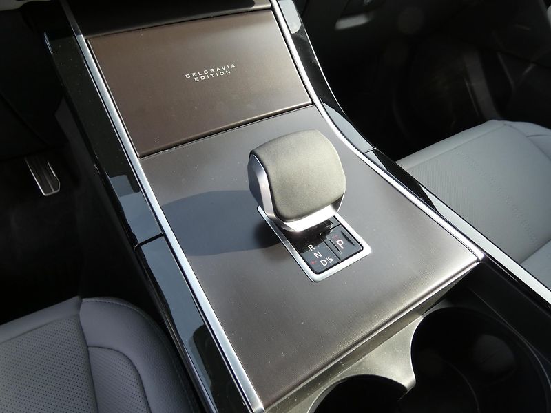 Land Rover Range Rover Velar (2026) Belgravia Edition P400e        - fotka 25 z 45