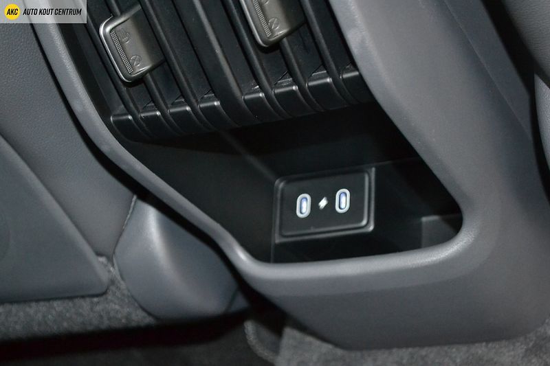 Hyundai Kona 1.0T-GDI DCT STYLE ECO TT - fotka 15 z 54