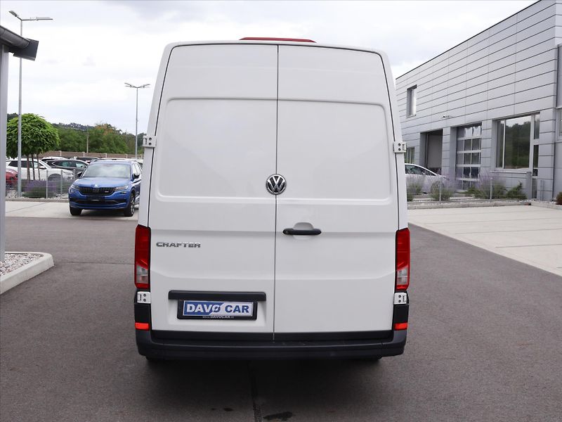 Volkswagen Crafter 2,0 TDI 103kW L2H2 CZ LED DPH - fotka 6 z 25
