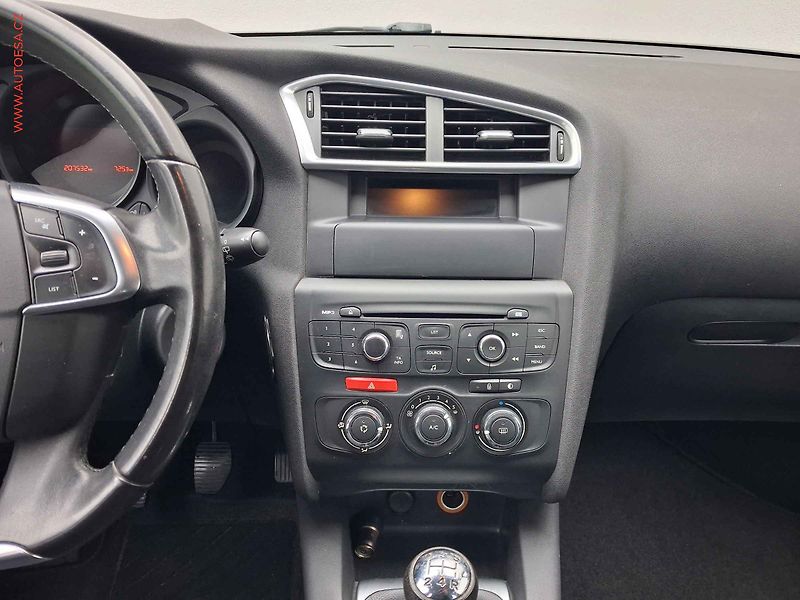 Citroën C4 (2011) 1.4i, AC - fotka 12 z 14