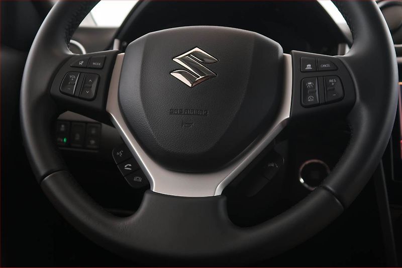 Suzuki Vitara (2025) 1.4 BoosterJet - fotka 18 z 18
