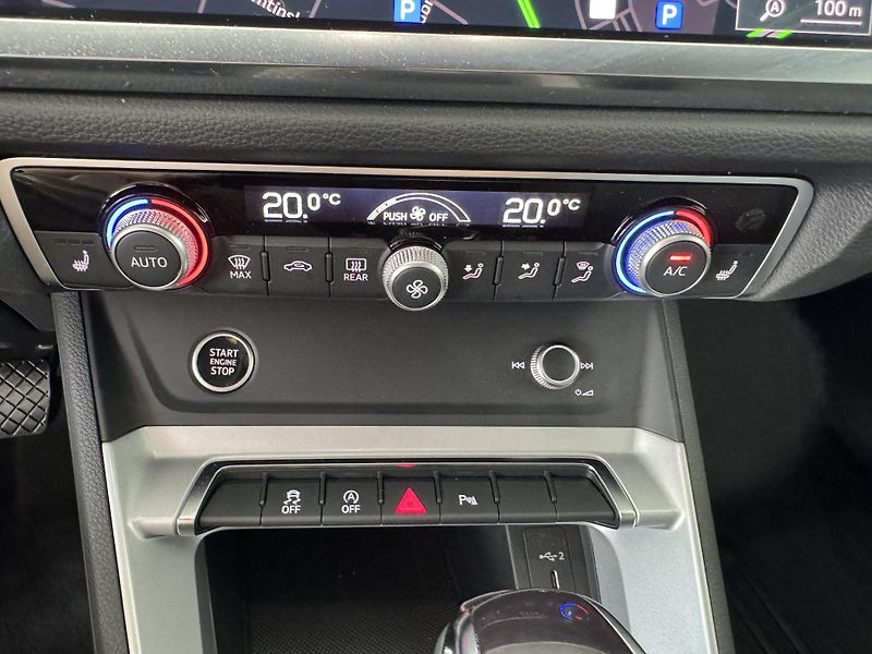 Audi Q3 (2025) 40TDi AUT QUATTRO LED NAVI ACC - fotka 19 z 34