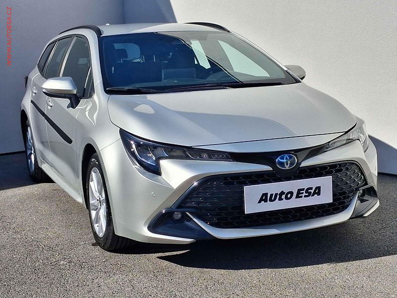 Toyota Corolla (2024) 1.8 e-CVT, 1.maj,ČR, Comfort - fotka 1 z 20