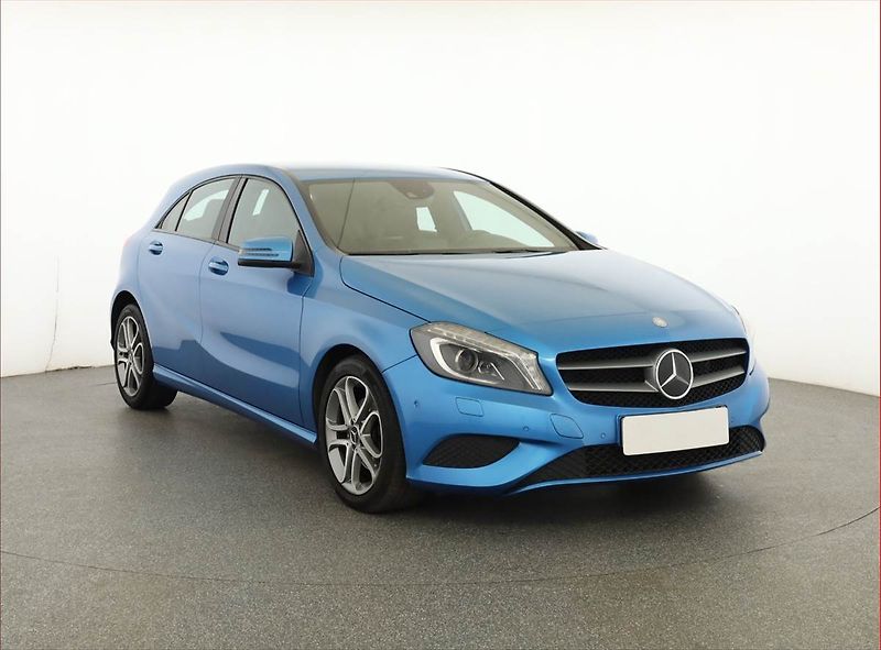 Mercedes-Benz Třídy A (2012) A 180, Kůže, Navi, Bi-Xenony - fotografie inzerátu