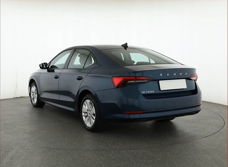 Škoda Octavia (2020) 1.5 TSI, Navi, Tempomat - fotka 4 z 19