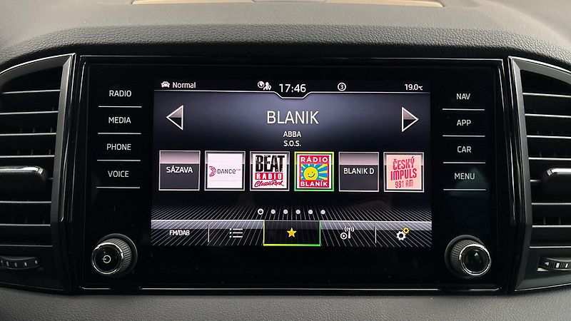 Škoda Karoq 1.5 TSI DSG Sportline - fotka 11 z 27