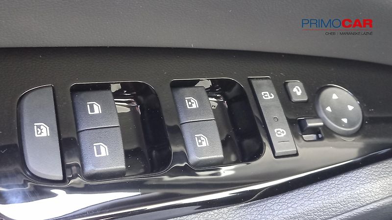 Kia Sportage (2024) 1,6 T-GDi GPF 4x2 TOP - fotka 9 z 11