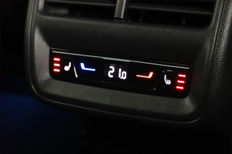 Škoda Superb (2025) 2.0 TDI, Sportline - fotka 18 z 21