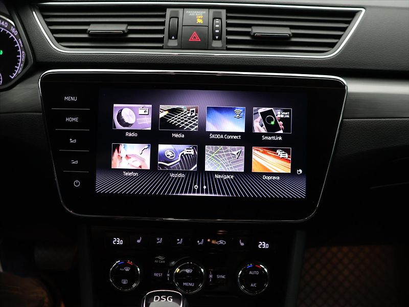 Škoda Superb 2,0 TDI 140kW DSG Style LED - fotka 23 z 34