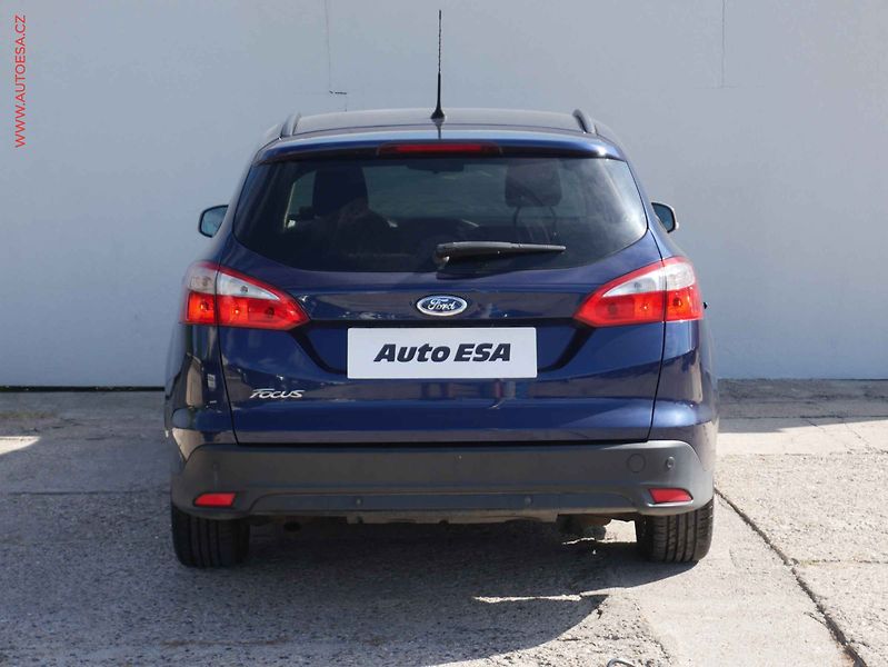 Ford Focus (2011) 1.6 TDCi, AC, park.asist - fotka 5 z 15