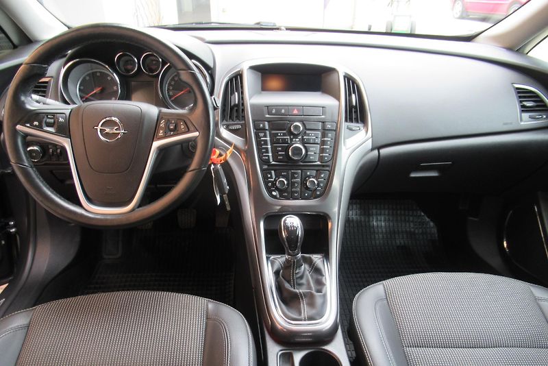 Opel Astra 1.7 CDTi  AUT. KLIMA  - fotka 10 z 20