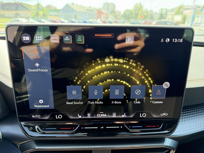 Cupra Formentor 1,5 eTSi/110kW - DSG - fotka 25 z 92