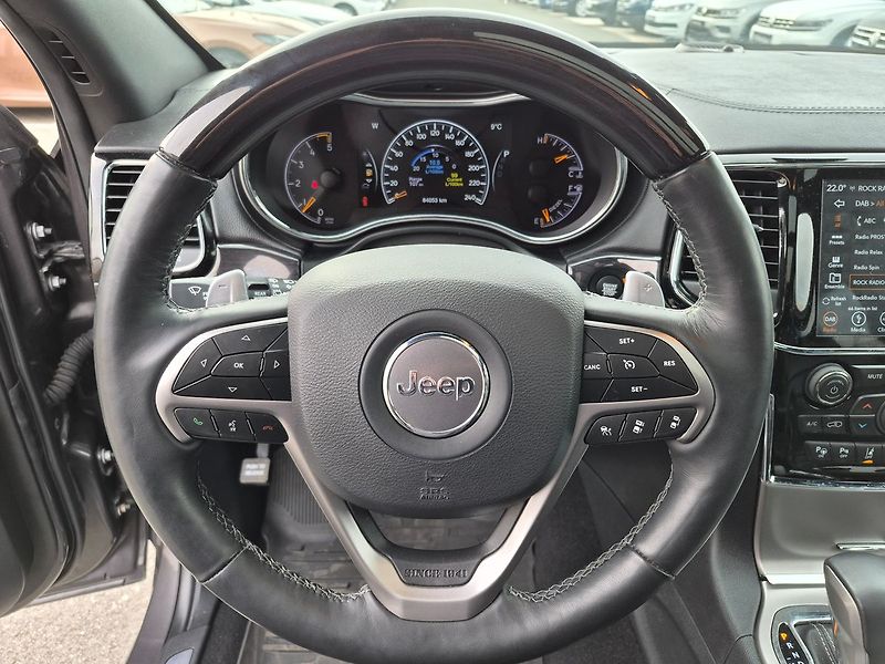 Jeep Grand Cherokee 3.0 CRD 4WD Overland - fotka 8 z 25