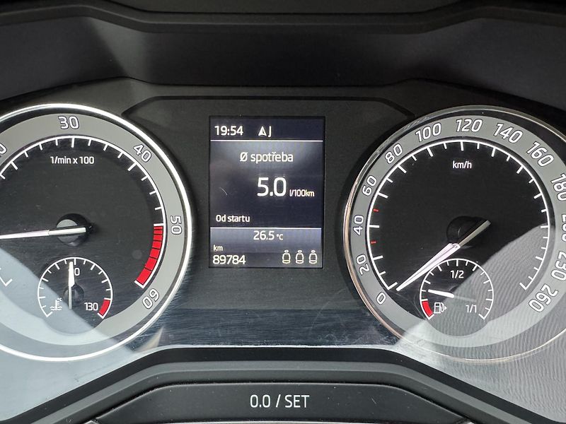 Škoda Superb (2021) 2.0TDI STYLE+ ACC NAVI LED ČR - fotka 12 z 27